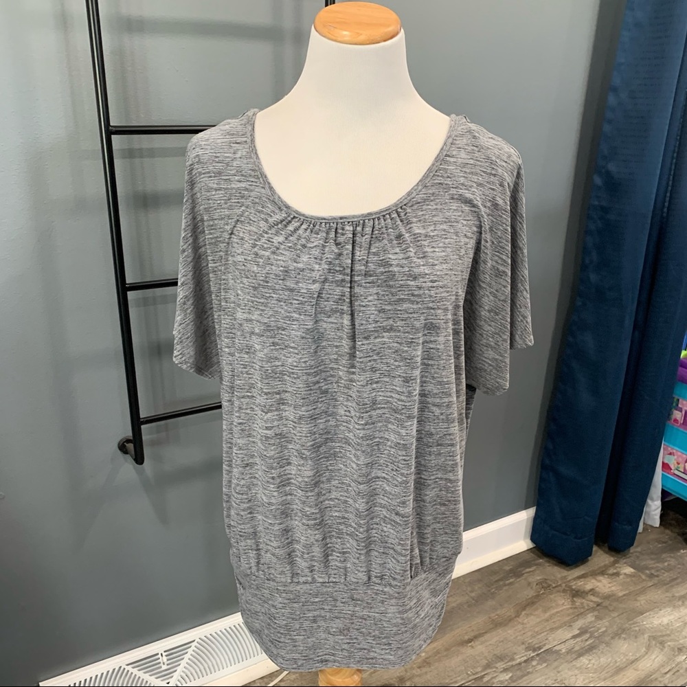 Gray L short sleev